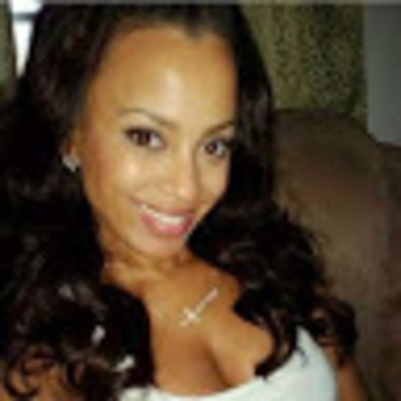 Meet your Posher, Elisa - Picture 1 of 1